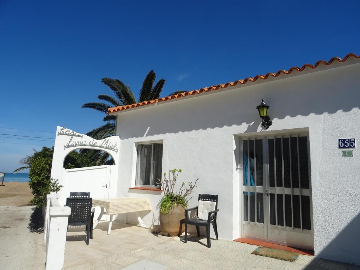Villa At Seafront With Private Garden-655 Denia Exterior foto