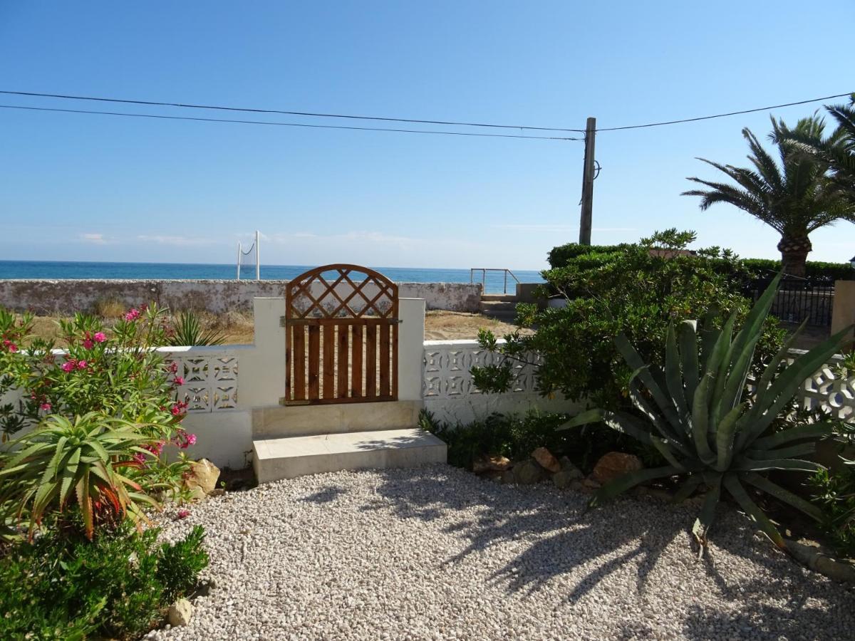 Villa At Seafront With Private Garden-655 Denia Exterior foto