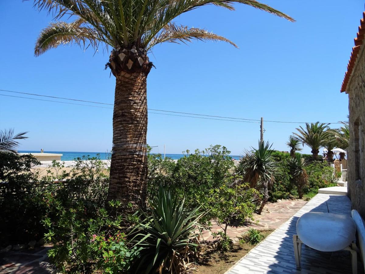 Villa At Seafront With Private Garden-655 Denia Exterior foto
